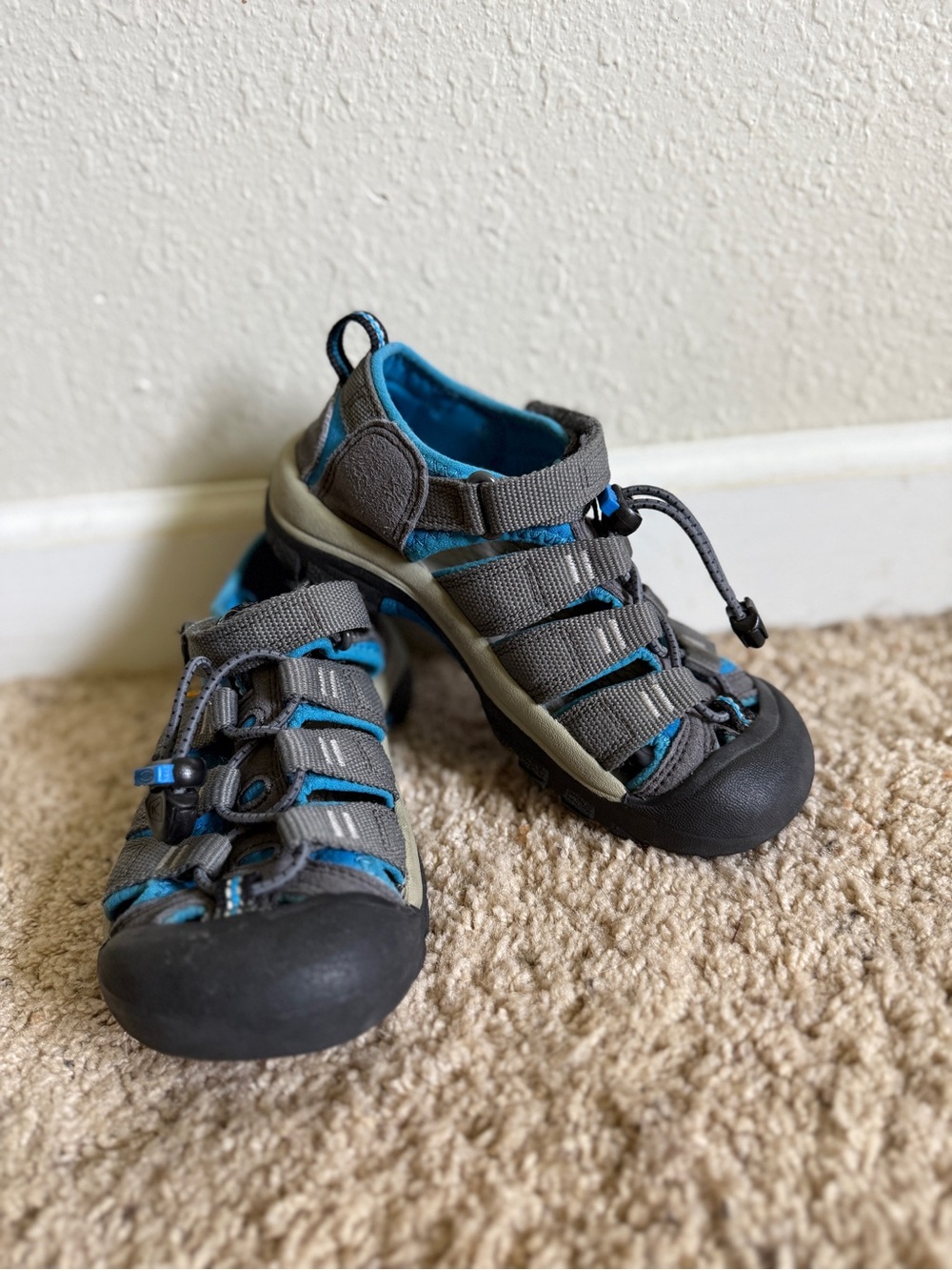 Keen Kids’ grey and blue Newport H2 sandals